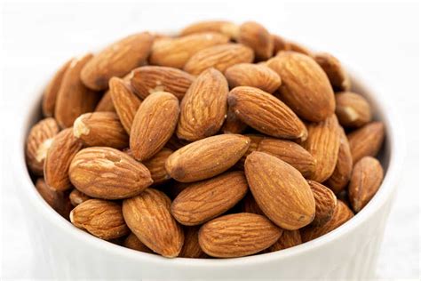 15 Common Types of Nuts - Jessica Gavin