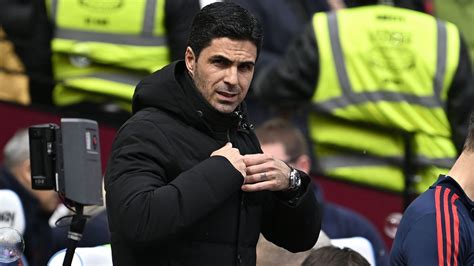 Arsenal legend Petit criticises Arteta tactics and says 'he's such a young manager... he has to ...