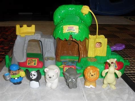 baby preloved stuffs: Fisher Price Little People Zoo (SOLD)