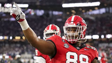 Georgia DT Jalen Carter declares for 2023 NFL Draft