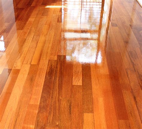 Sustainability and Polyurethane varnish - Woodguide.org