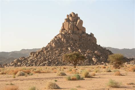 Gambar : pemandangan, pasir, batu, gurun, lembah, Monumen, pembentukan, savana, geologi, Candi ...