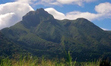 The High Point of every country: Saint Kitts & Nevis - Mount Liamuiga (SK) 1,156 m (3,792 ft ...