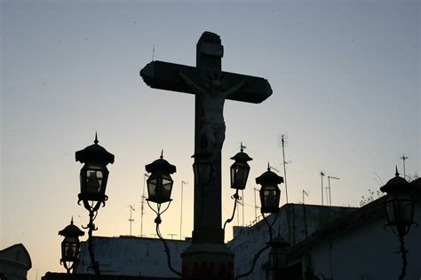 Free Images : silhouette, monument, statue, symbol, street light, cross, capital, cordoba ...