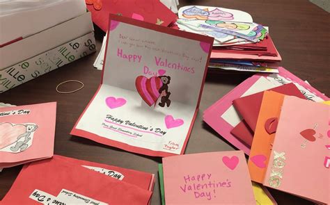 East Greenbush Schools Send Valentine's Day Cards to Local Seniors | East Greenbush CSD