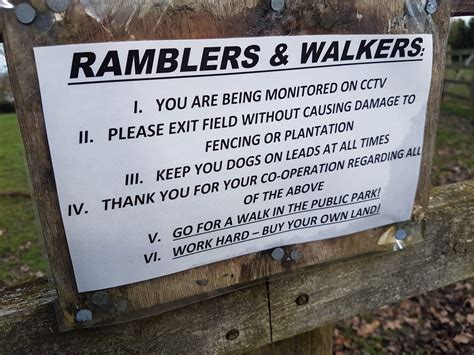 Footpath Sign - Geocaching UK