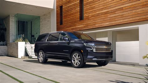 2023 Chevrolet Suburban Prices, Reviews, and Photos - MotorTrend