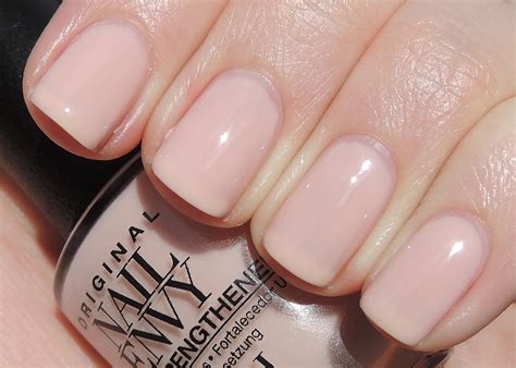 My Life in Polish: OPI Nail Envy Strength in Color