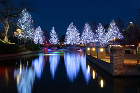 San,Antonio,Riverwalk,Decorated,For,The,Holidays,With,Chrstimas,Lights ...