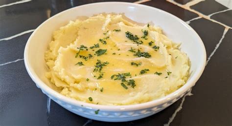 Rosemary Mashed Potatoes | Creamy and Delicious | No Milk!