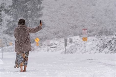 California Winter Storm: Snow, Ice Strand Motorists | Weather.com