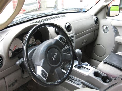 2002 Jeep Liberty - Interior Pictures - CarGurus