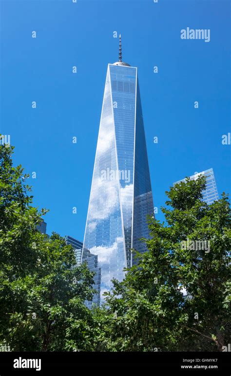 One World Trade Center, the Freedom Tower, tallest building in the Western Hemisphere Stock ...