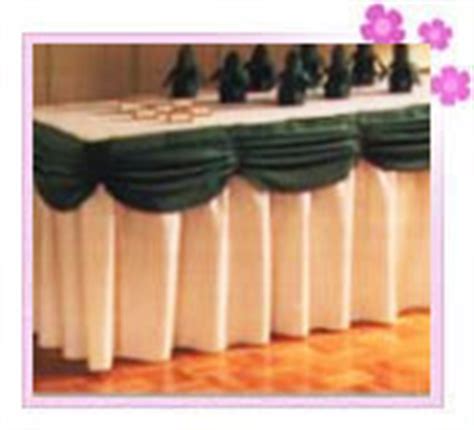 Table Skirting: A Way to Decorate Your Wedding, Banquet or Informal Table