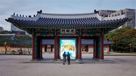 Space Popular's 'Gate of Bright Lights' in Seoul is a portal into the digital future