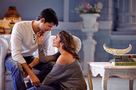 Checkout Latest stills of "Bolna" song from Kapoor & Sons