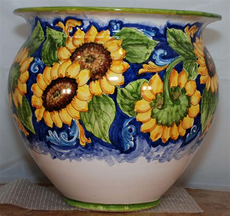 16 Unique Mexican Talavera Vases 2024