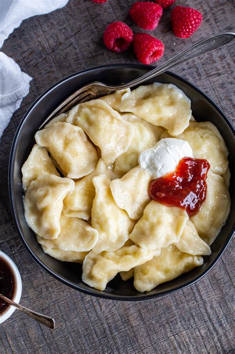 Pierogi with Farmers Cheese (Vareniki Recipe) - Momsdish