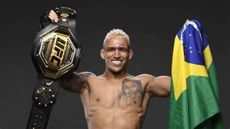 Charles do Bronx: mais um brasileiro que está fazendo história no UFC