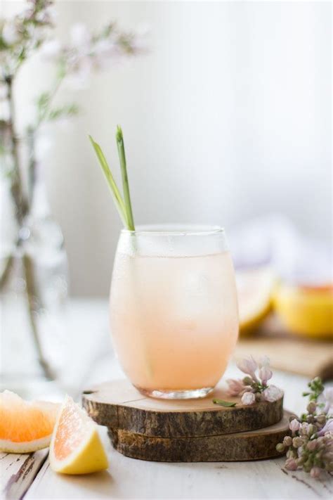 Sake Cocktail Recipes That Will Instantly Brighten Your Summer | Sake cocktail, Fresh fruit ...