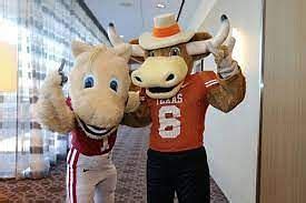 What is the Boomer Sooner mascot called?