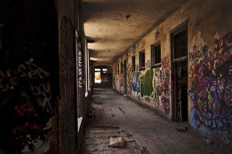 Abandoned School Florida Usa Graffiti | Abandoned, Abandoned buildings, Abandoned places