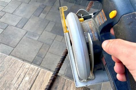 How to Cut Concrete Blocks With a Circular Saw | SawsHub