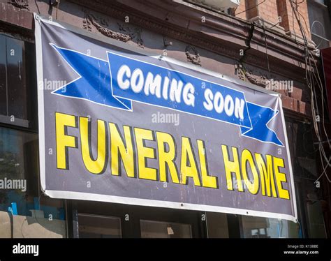 Funeral undertaker hi-res stock photography and images - Alamy