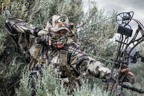 Bowhunters: 3 Reasons Quality Hunting Clothing Improves the Hunt