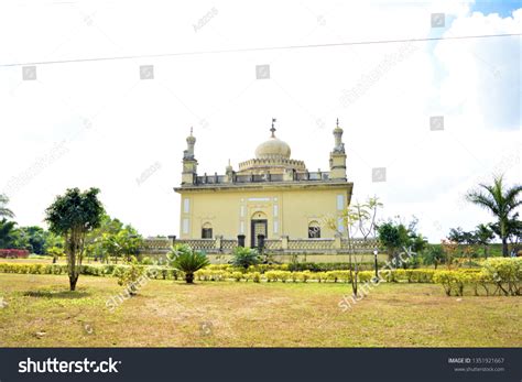 21 Raja's Tomb Images, Stock Photos & Vectors | Shutterstock