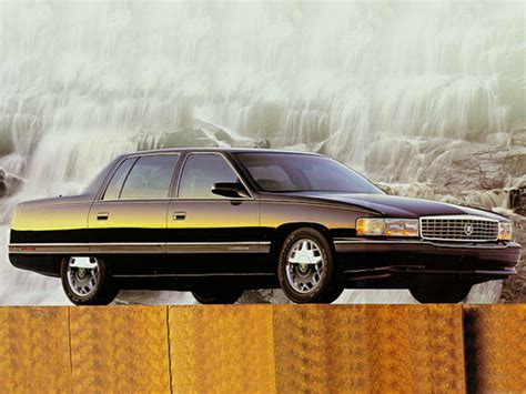 1995 Cadillac DeVille Specs, Price, MPG & Reviews | Cars.com