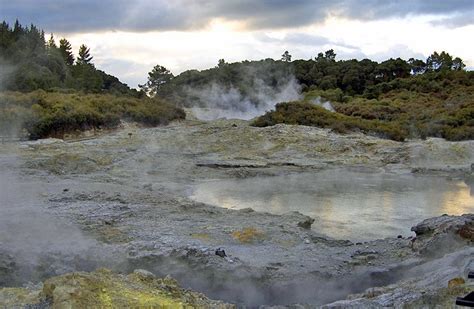 حديقة Hells Gate Geothermal Park | المرسال