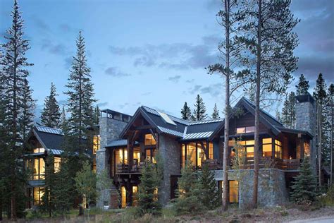 Mountain chalet in Colorado showcases rustic-contemporary styling