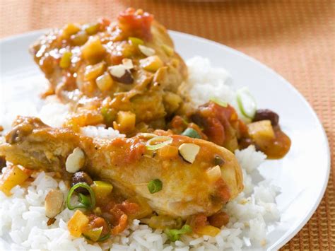 Curry Chicken with Rice Recipe | EatSmarter