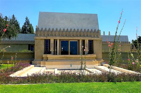 Hollyhock House in Los Angeles - Explore a UNESCO Landmark – Go Guides