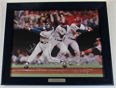 Lot Detail - George Brett Signed Framed Photo #ered 295/3154