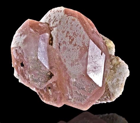 Morganite, Microcline | Rough gems, Crystals minerals, Crystals