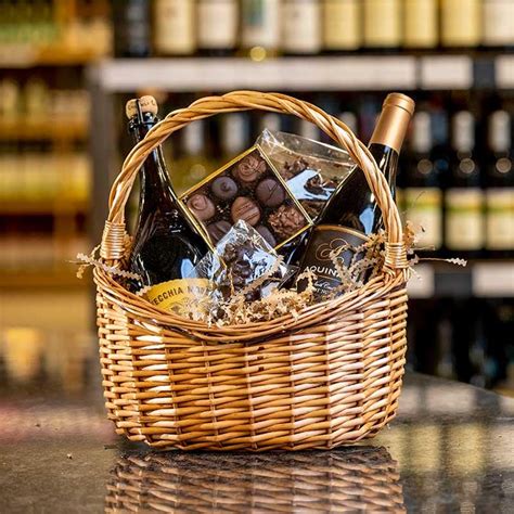 CHOCOLATE LOVER WINE BASKET | The Savory Grape