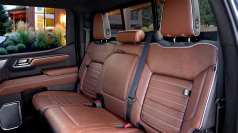 2022 GMC Sierra Gets Upgraded Interior, More Power, And Higher Price ...