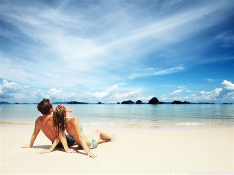 Couple On Beach Wallpapers - Top Free Couple On Beach Backgrounds ...