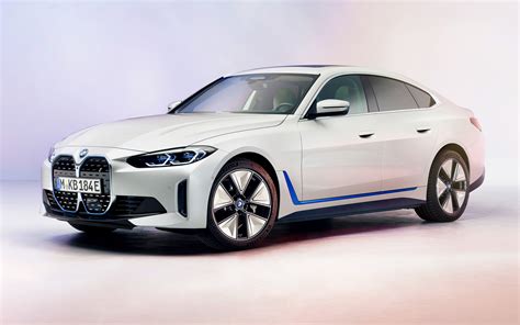 Download wallpapers 2022, BMW i4, 4k, front view, exterior, new white i4, electric cars, German ...