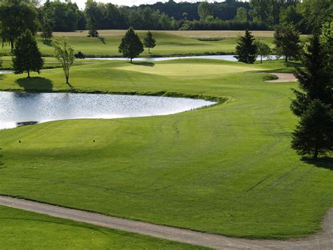 Pine Knot Golf & Country Club - Middlesex - Golf Discounts and Coupons on Green Fees