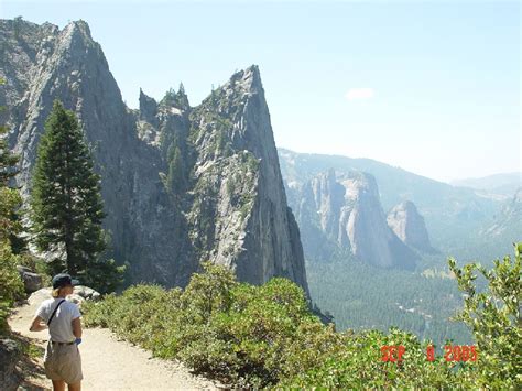 Yosemite Hiking Explained: Trails, Tips, Guides | Scenic Wonders