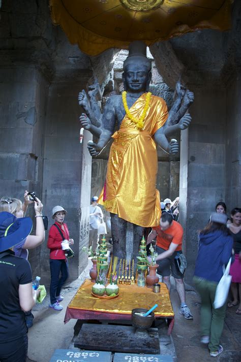 Lord Vishnu at the Angkor Wat, Cambodia Lord Vishnu, Angkor Wat ...