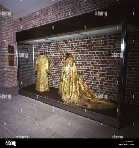 Royalty - Crown Jewels Exhibition - New Crown Jewel House, Tower of London Stock Photo - Alamy