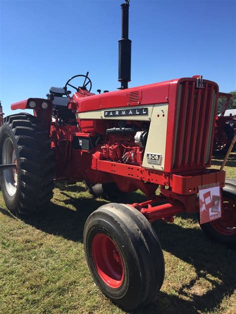 Farmall 806🌾 | Farmall tractors, International harvester tractors ...