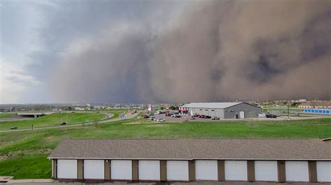 Rare Dust Storm Blasts Several Plains States with Powerful Winds - The ...