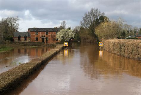 Destruction of protected river ‘crime against environment’ says wildlife trust | Morning Star