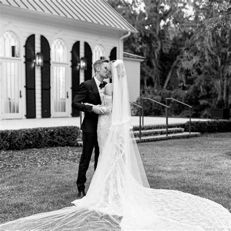 The Best Celebrity Wedding Moments in Vogue | Vogue