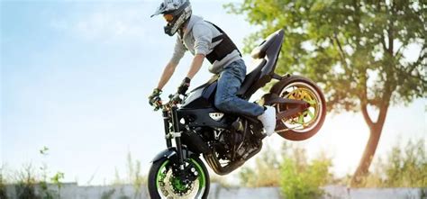 How to wheelie on a motorcycle | Step By Step Guide